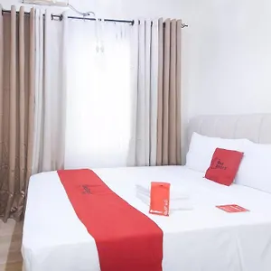 Hotel Reddoorz @ Cuarto Staycation, Las Piñas